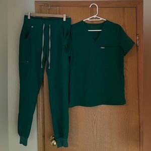 Figs Hunter Green Scrub Set - XS Zamora Jogger + S Catarina One-Pocket Top